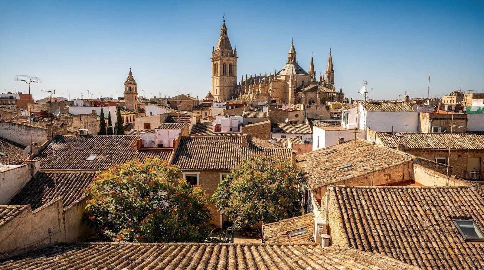 Best area to stay in Valencia for first-timers: honest guide