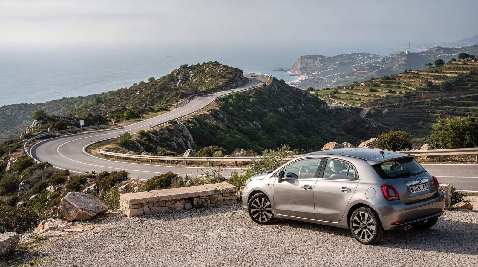 Car rental in Valencia for day trips: when it's worth it — Should you rent a car in Valencia? Honest guide to rental prices, parking, drivi