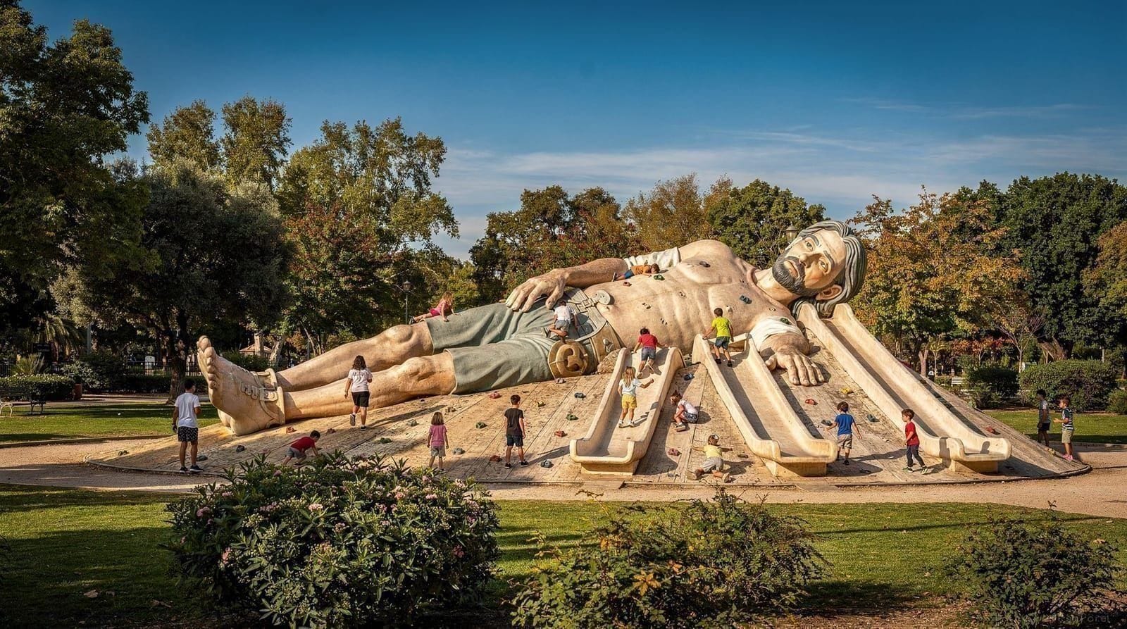 Gulliver Park Valencia: free playground in the Turia Gardens — Guide to Gulliver Park in Valencia's Turia Gardens: the free giant playground, l