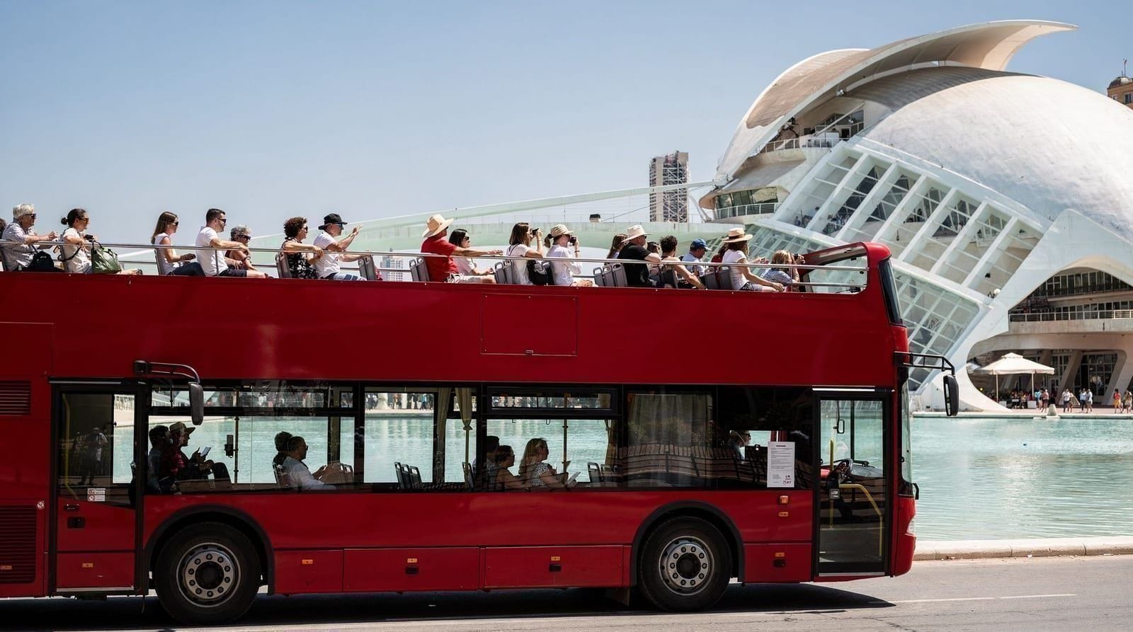 Valencia: hop-on hop-off bus tourist and maritime route