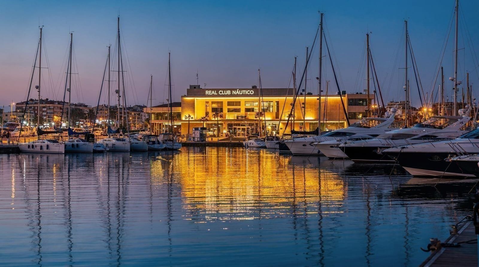 Port and Marina guide: Valencia's waterfront neighborhood — Guide to Valencia's Port and Marina district: America's Cup legacy, sailing, cat